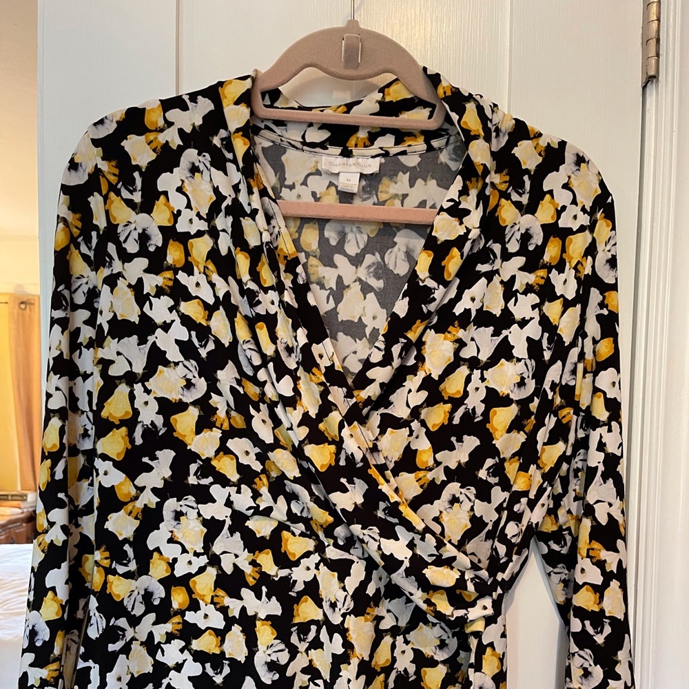 Crossover Blouse - Picture 2 of 3